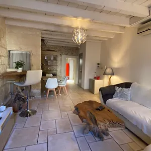 Сasa de vacaciones Bienvenue Au 6 - Calme Et Charme De La Pierre., Fourques (Gard)